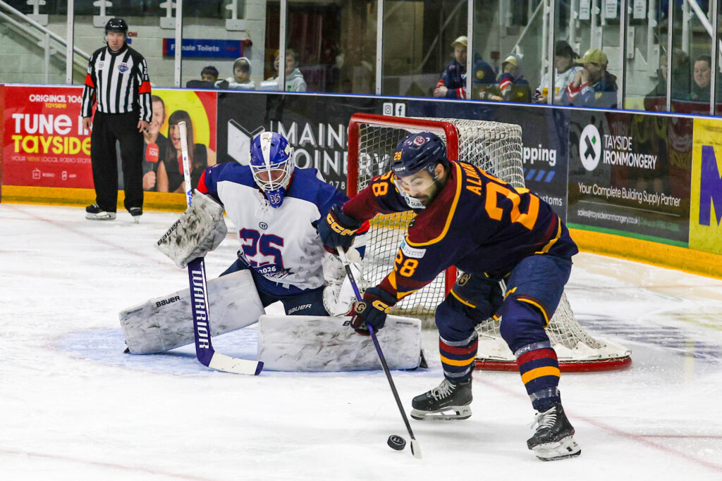 WEEKEND PREVIEW: STARS GO RETRO AGAINST FLAMES