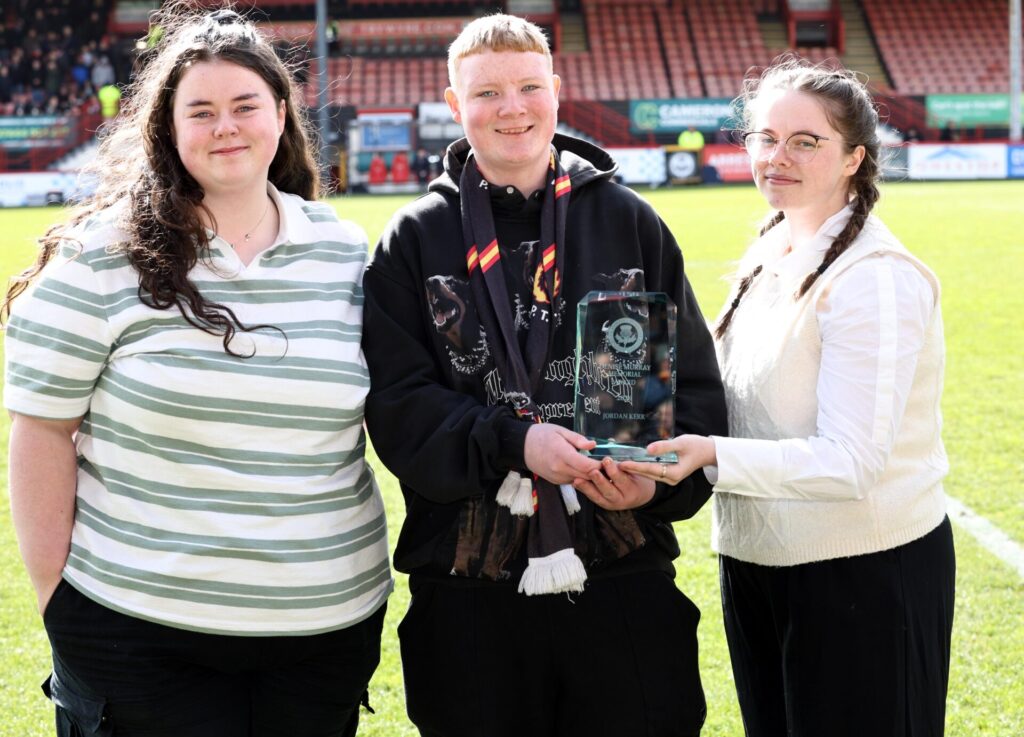 Jordan Kerr receives Denise Murray Memorial Award
