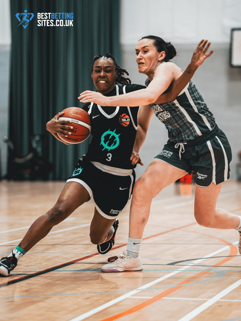 Gladiators Power Past Oaklands Wolves Away from Home